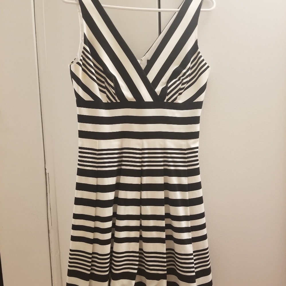 White House Black Market Dress (sz 4)